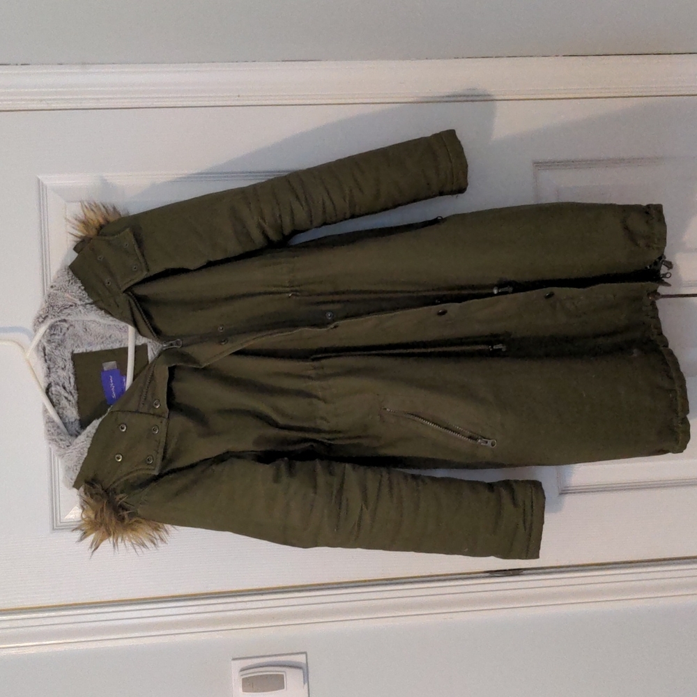 Seraphine maternity coat khaki size 8